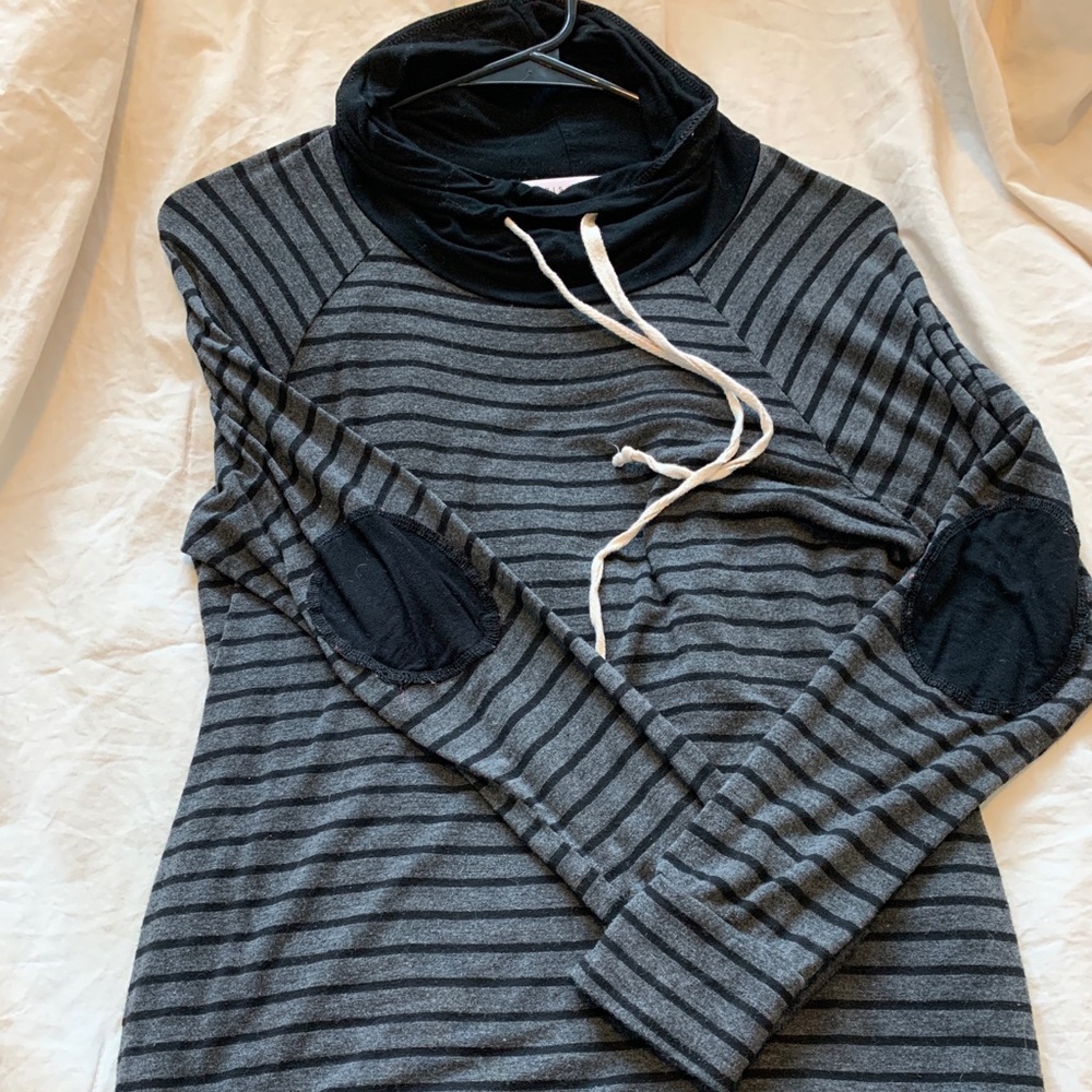 Grey and black sweatshirt